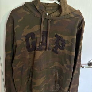 GAP Men's Green Camouflage Hoodie